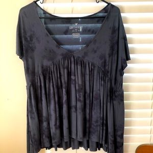 American Eagle Outfitters blue dark gray shirt